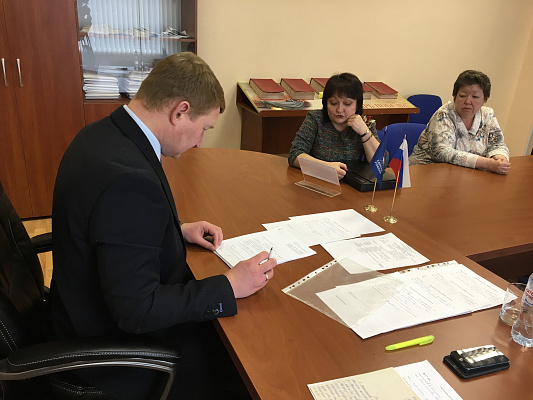 Алексей Канаев провел очередной прием граждан в Череповце